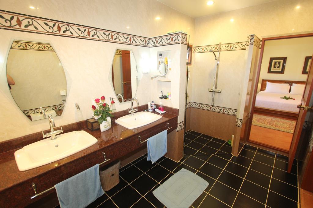 Villa Pimlada Nai Harn Kültér fotó